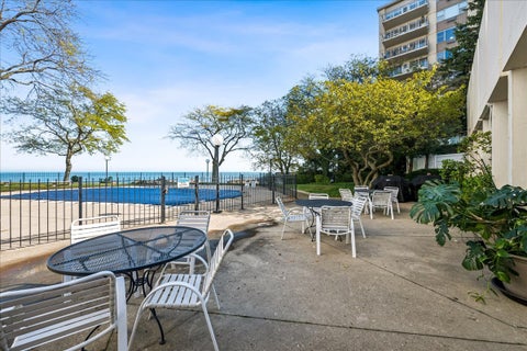 Tiny photo for 1500 Sheridan Road #8L, Wilmette, IL 60091 (MLS # 12793932)