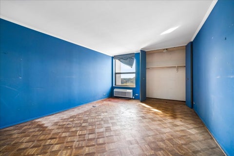 Tiny photo for 1500 Sheridan Road #8L, Wilmette, IL 60091 (MLS # 12793932)