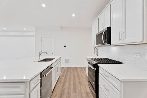 Tiny photo for 24434 W Alexis Road #56400, Plainfield, IL 60585 (MLS # 12529707)