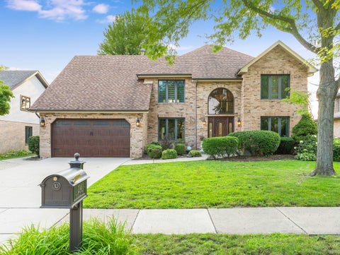 Photo of 204 Rosedale Court, Bloomingdale, IL 60108 (MLS # 12738929)