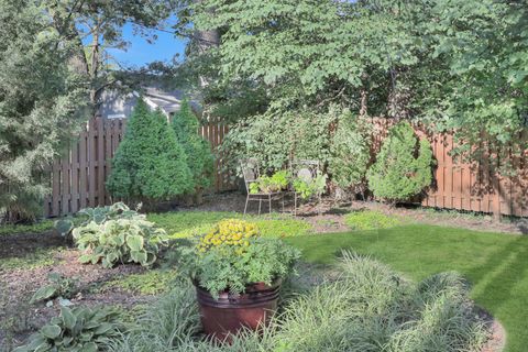 Tiny photo for 236 Monument Avenue, Barrington, IL 60010 (MLS # 12489955)