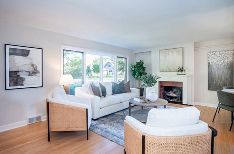 Tiny photo for 100 Drexel Avenue, La Grange, IL 60525 (MLS # 12489072)