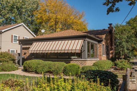 Tiny photo for 100 Drexel Avenue, La Grange, IL 60525 (MLS # 12489072)