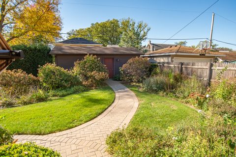 Tiny photo for 100 Drexel Avenue, La Grange, IL 60525 (MLS # 12489072)