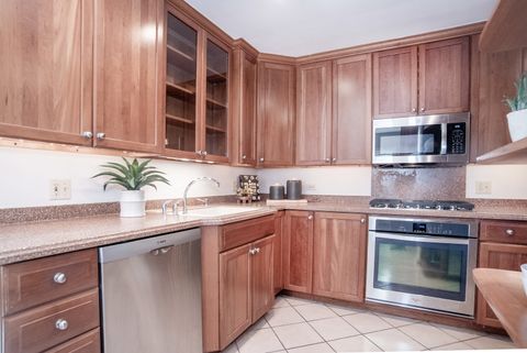 Tiny photo for 100 Drexel Avenue, La Grange, IL 60525 (MLS # 12489072)