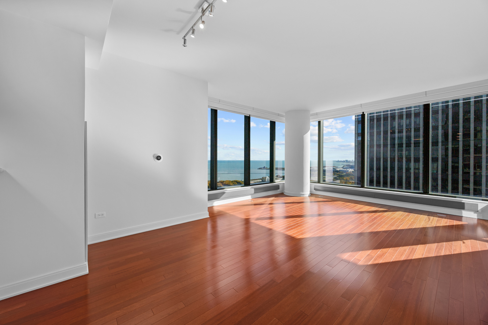 60 E Monroe Street 3404