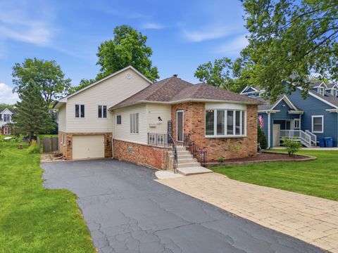 Photo of 5417 Blodgett Avenue, Downers Grove, IL 60515 (MLS # 12654820)