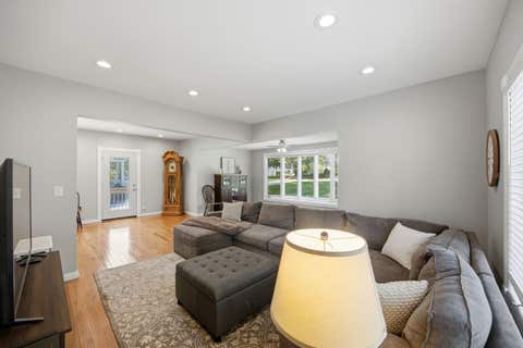 Tiny photo for 5417 Blodgett Avenue, Downers Grove, IL 60515 (MLS # 12654820)