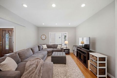Tiny photo for 5417 Blodgett Avenue, Downers Grove, IL 60515 (MLS # 12654820)
