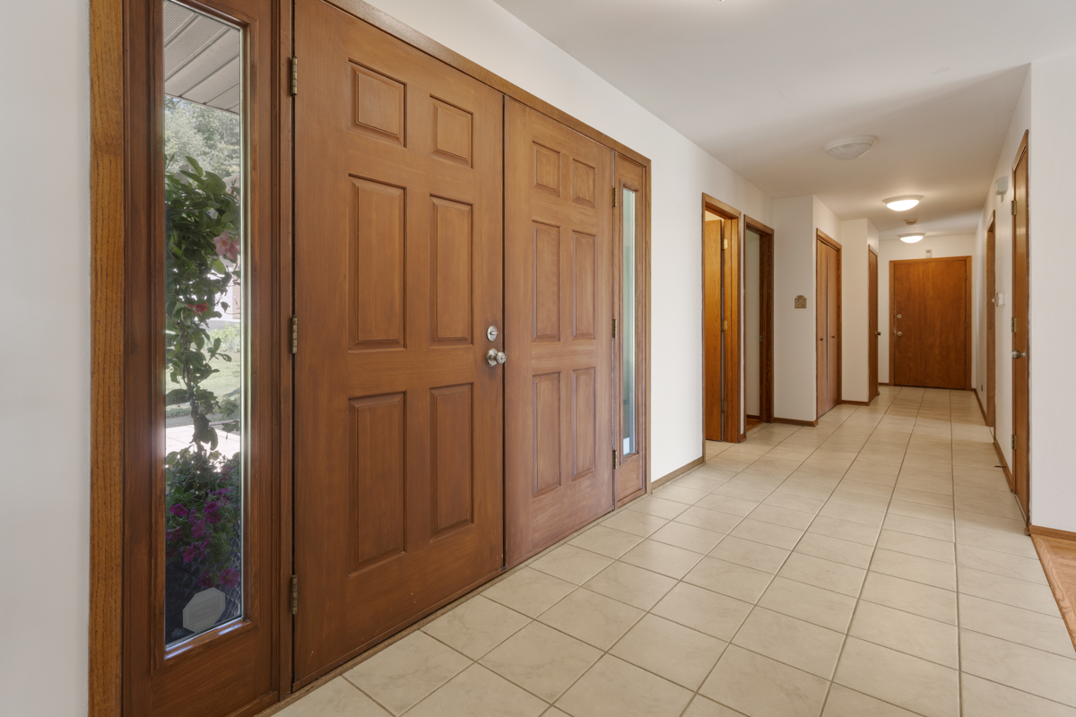 39081 N Sheridan Road
