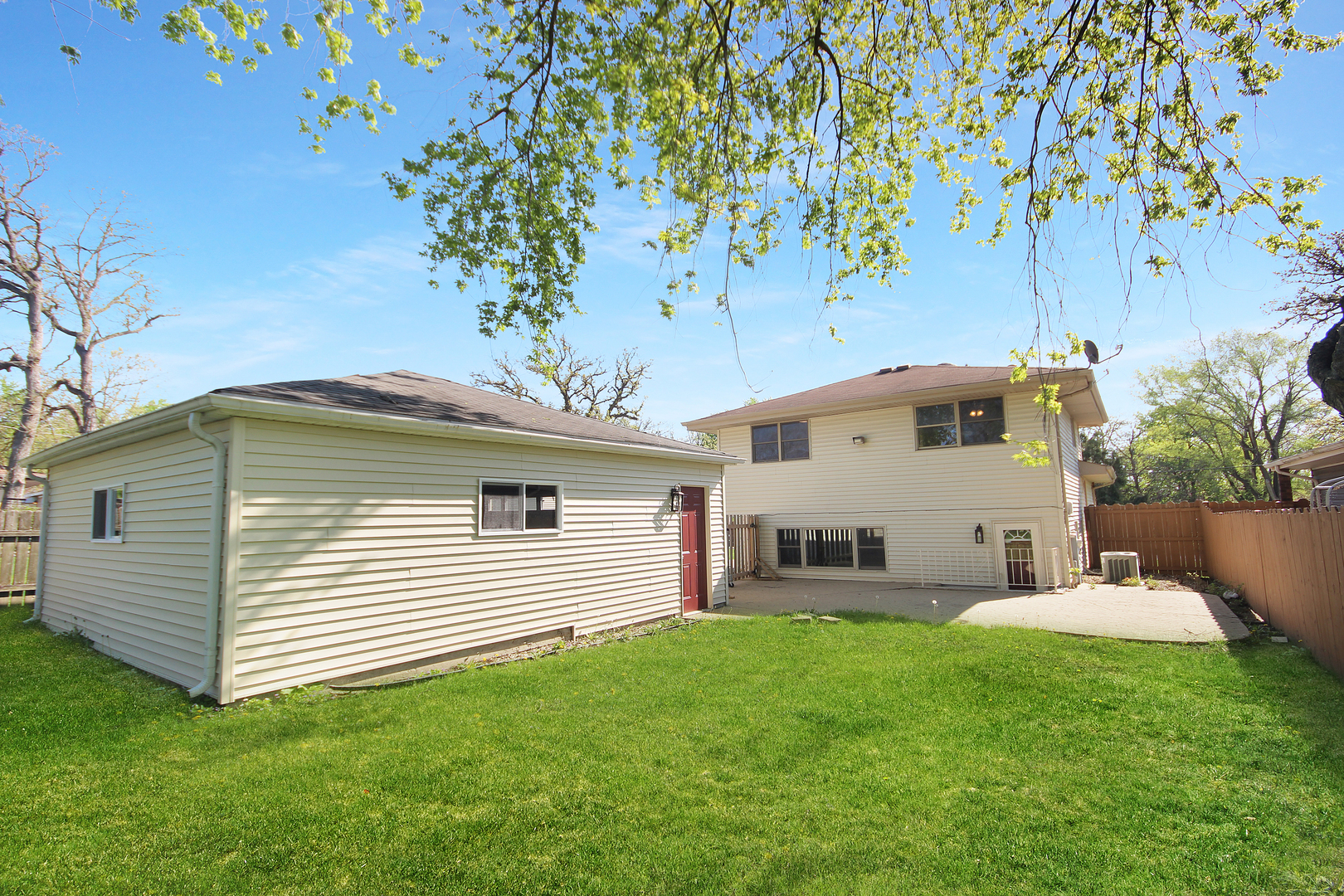 15842 Lavergne Avenue