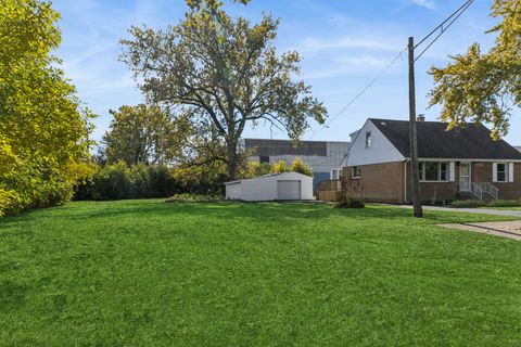 Tiny photo for 7705 Columbia Drive, Bridgeview, IL 60455 (MLS # 12532443)