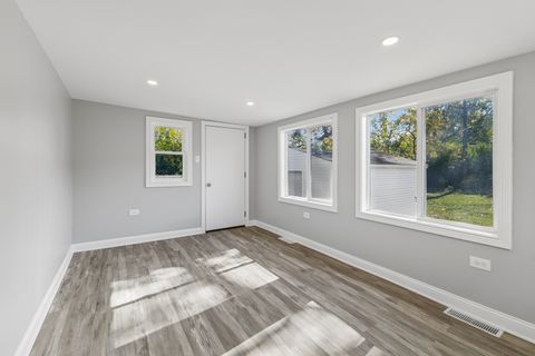 Tiny photo for 7705 Columbia Drive, Bridgeview, IL 60455 (MLS # 12532443)