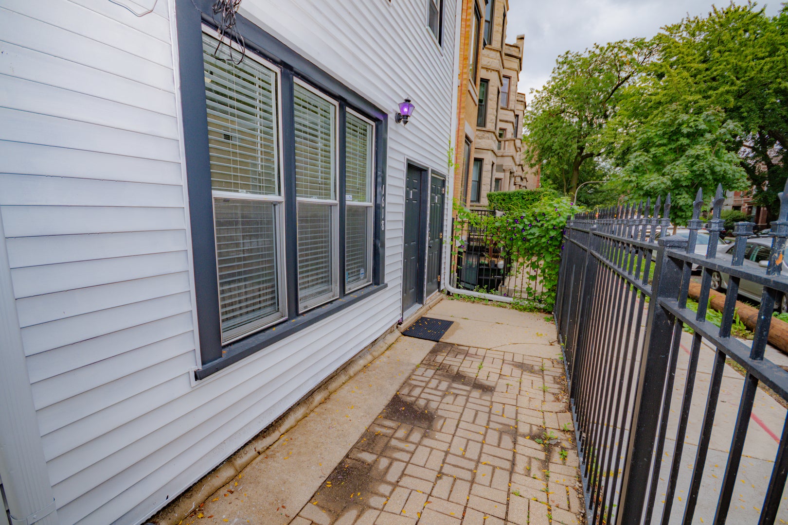1618 N Rockwell Street 1