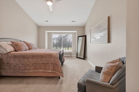 Tiny photo for 962 Shoreline Road #898, Lake Barrington, IL 60010 (MLS # 12609926)