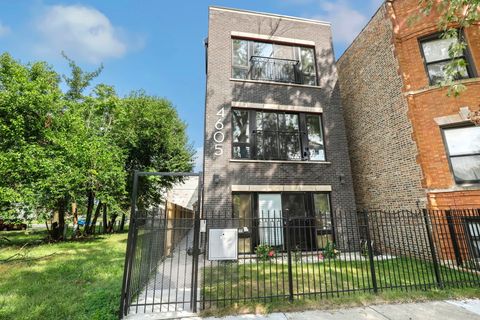 4605 S Langley Avenue 1 Chicago IL 60653