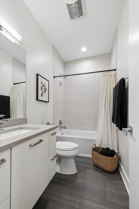 Tiny photo for 3035 W Belmont Avenue #2E, Chicago, IL 60618 (MLS # 12581422)