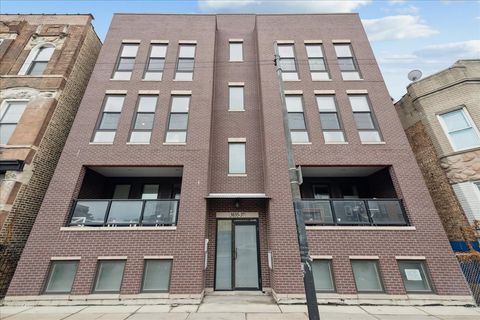 3035 W Belmont Avenue 2E Chicago IL 60618