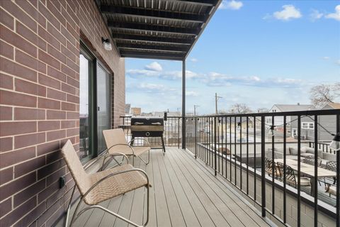 Tiny photo for 3035 W Belmont Avenue #2E, Chicago, IL 60618 (MLS # 12581422)