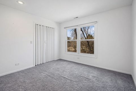 Tiny photo for 1100 Hidden Lake Drive, Buffalo Grove, IL 60089 (MLS # 12639156)