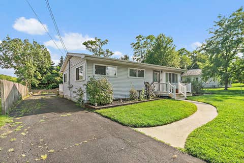 Tiny photo for 308 Ramble Road, Lake In The Hills, IL 60156 (MLS # 12729108)