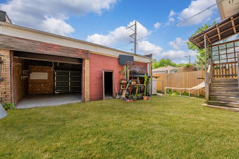 Tiny photo for 5033 N Hamlin Avenue, Chicago, IL 60625 (MLS # 12380862)