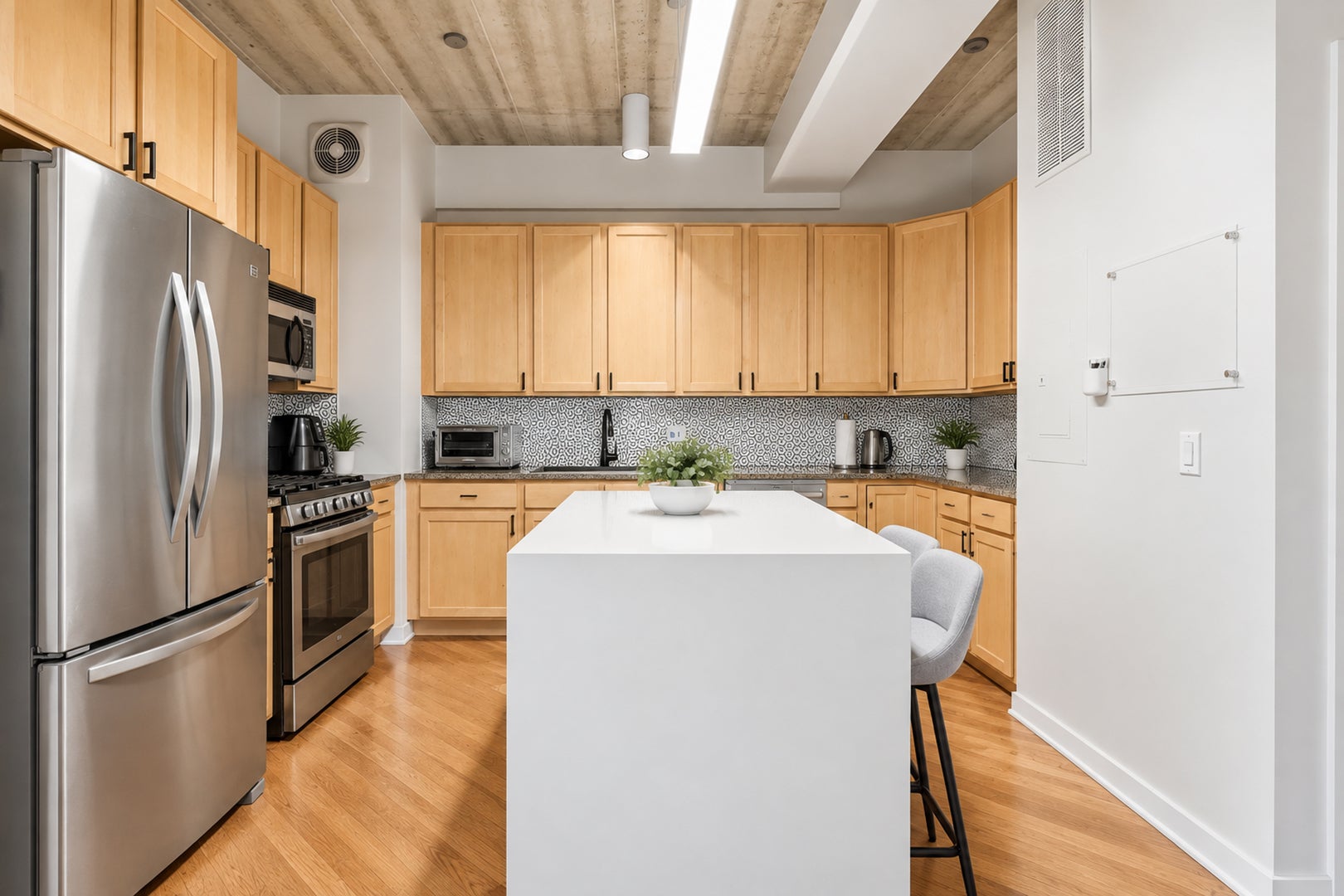 3260 N Clark Street 304