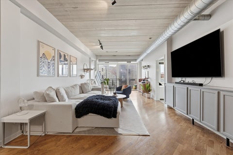 Tiny photo for 3260 N Clark Street #304, Chicago, IL 60657 (MLS # 12769826)