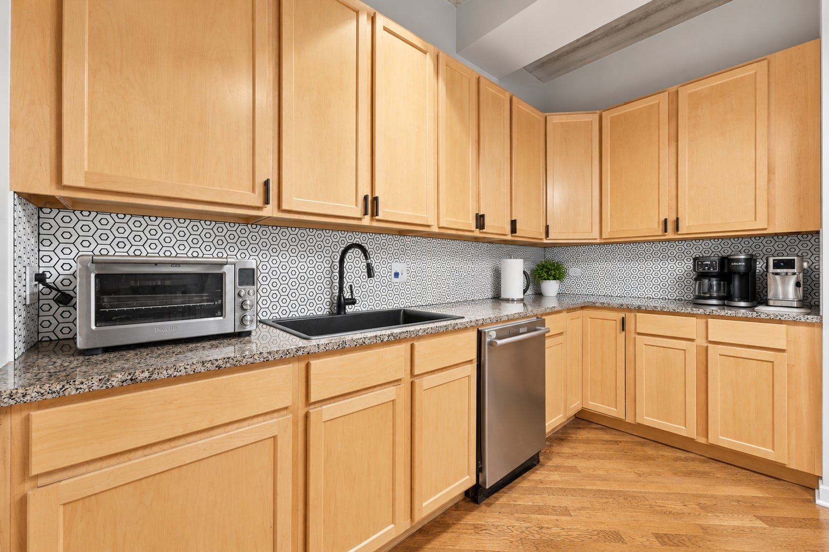 3260 N Clark Street 304