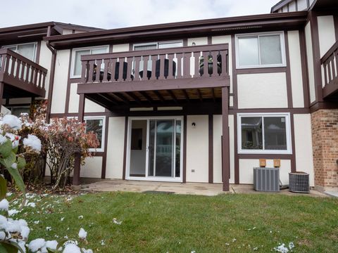 Tiny photo for 25 Illinois Avenue #M1, Schaumburg, IL 60193 (MLS # 12516198)