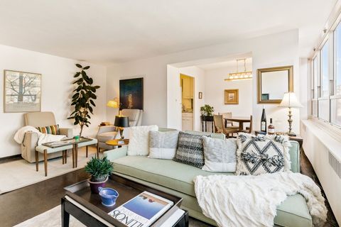 Tiny photo for 3950 N Lake Shore Drive #210, Chicago, IL 60613 (MLS # 12552231)