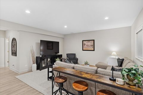 Tiny photo for 14840 Creekside Path, Green Oaks, IL 60048 (MLS # 12535227)