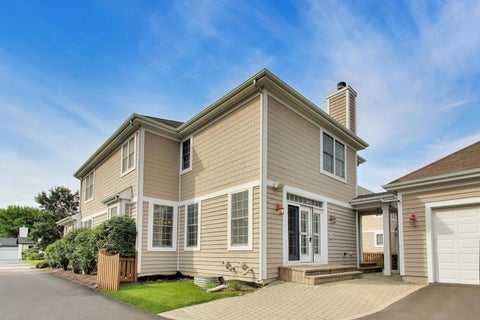 Tiny photo for 2804 Park Lane, Glenview, IL 60025 (MLS # 12738745)