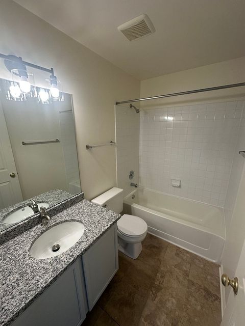 Tiny photo for 17775 W Braewick Road, Gurnee, IL 60031 (MLS # 12489002)