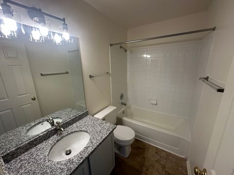 Tiny photo for 17775 W Braewick Road, Gurnee, IL 60031 (MLS # 12489002)
