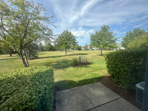 Tiny photo for 17775 W Braewick Road, Gurnee, IL 60031 (MLS # 12489002)