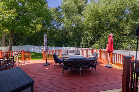 Tiny photo for 6802 Revere Court, Gurnee, IL 60031 (MLS # 12692700)