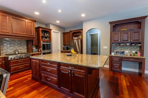 Tiny photo for 6802 Revere Court, Gurnee, IL 60031 (MLS # 12692700)