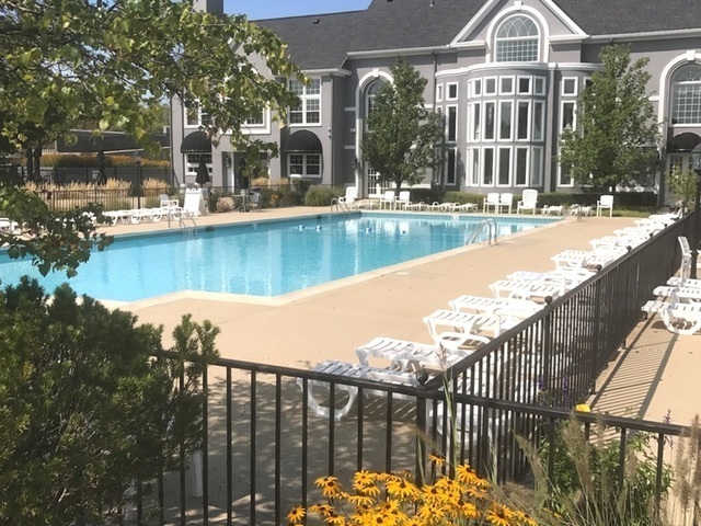 Bloomingdale, Illinois 60108, United States, 2 Bedrooms Bedrooms, ,3 BathroomsBathrooms,Residential,Active,239783