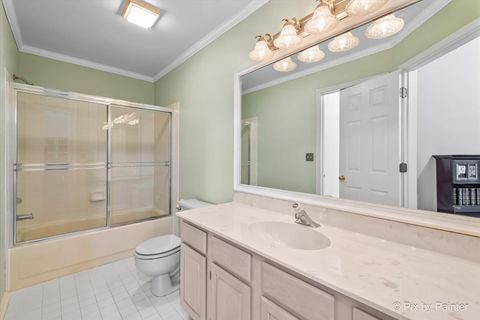 Tiny photo for 250 Lynwood Lane, Bloomingdale, IL 60108 (MLS # 12509807)