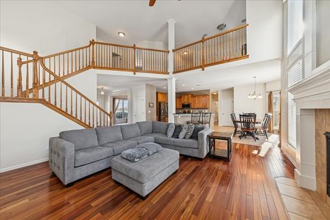 Tiny photo for 630 Thornwood Way, South Elgin, IL 60177 (MLS # 12546709)