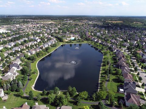 Tiny photo for 630 Thornwood Way, South Elgin, IL 60177 (MLS # 12546709)