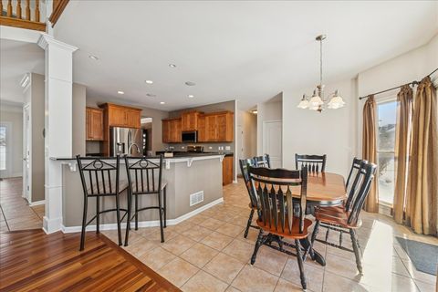 Tiny photo for 630 Thornwood Way, South Elgin, IL 60177 (MLS # 12546709)