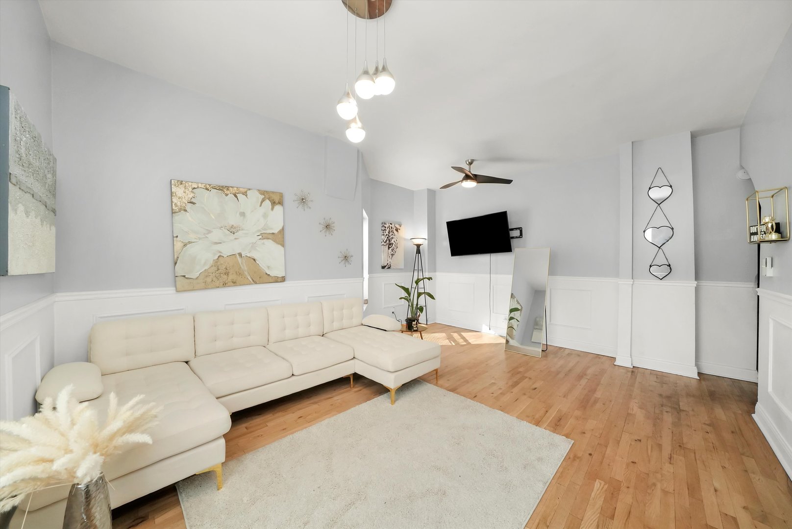 206 N La Crosse Avenue