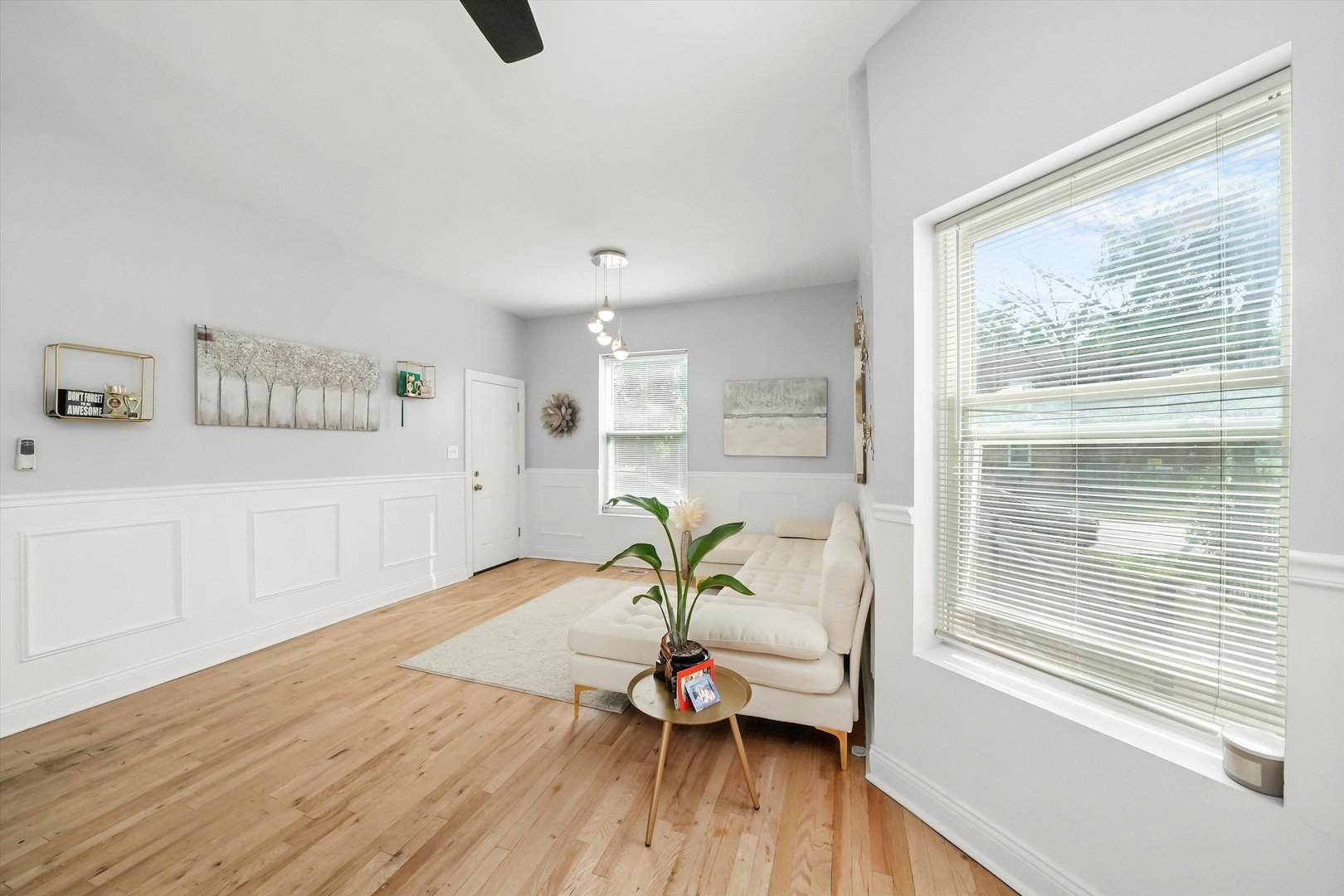 206 N La Crosse Avenue