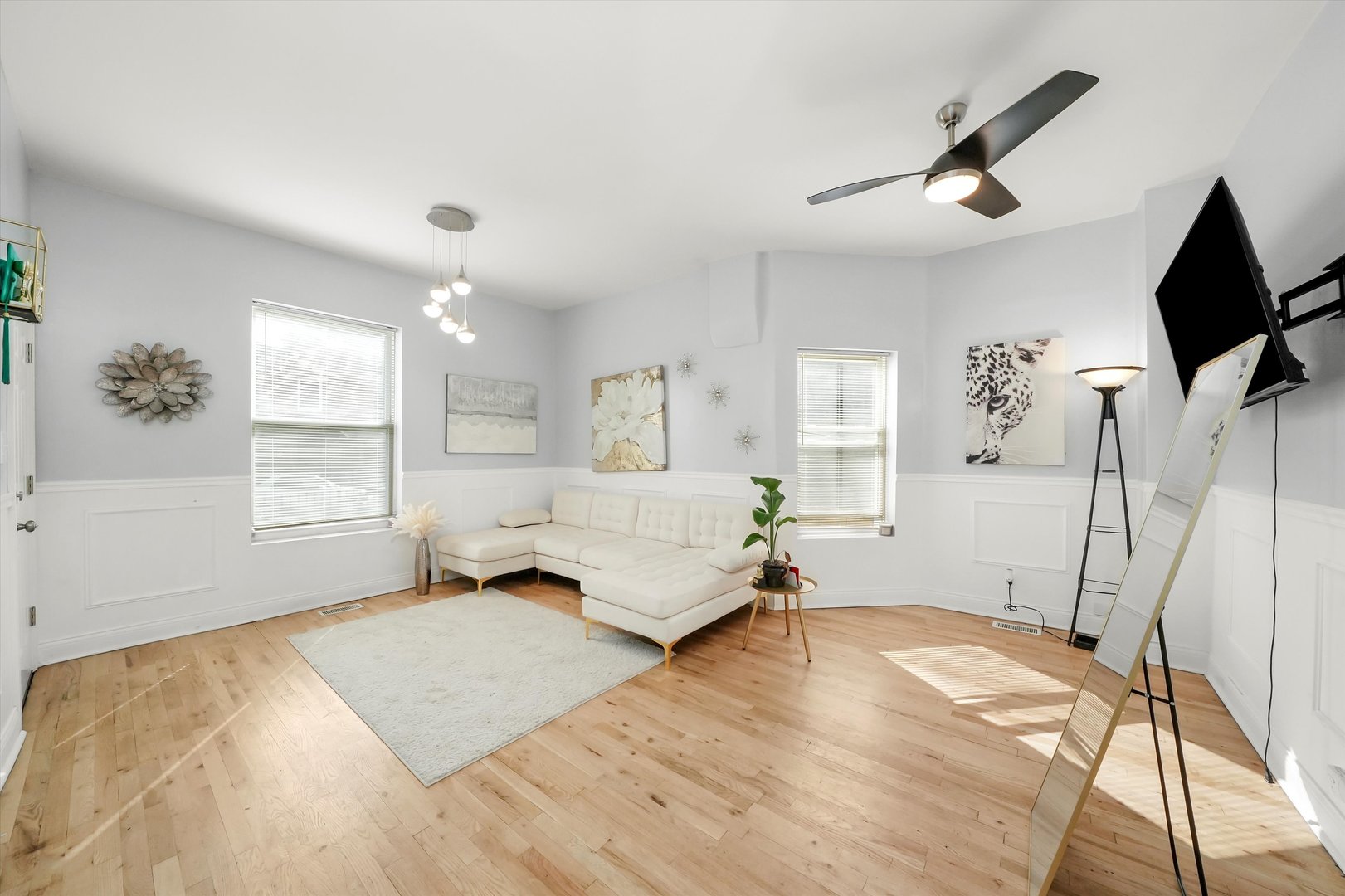 206 N La Crosse Avenue