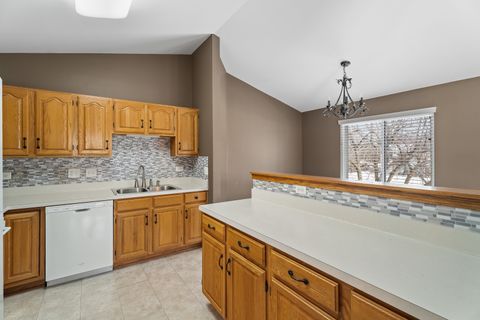 Tiny photo for 2763 S Embers Lane, Arlington Heights, IL 60005 (MLS # 12551842)