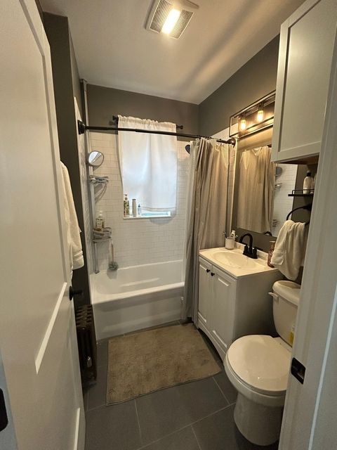 Tiny photo for 1103 Holly Court #306, Oak Park, IL 60301 (MLS # 12586268)