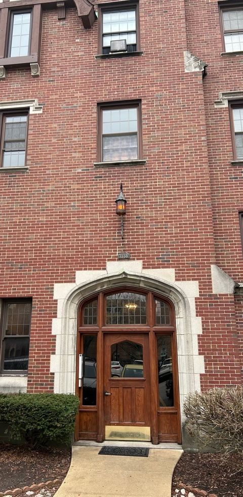 Photo of 1103 Holly Court #306, Oak Park, IL 60301 (MLS # 12586268)