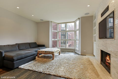 Tiny photo for 1701 N Halsted Street #E2, Chicago, IL 60614 (MLS # 12777600)